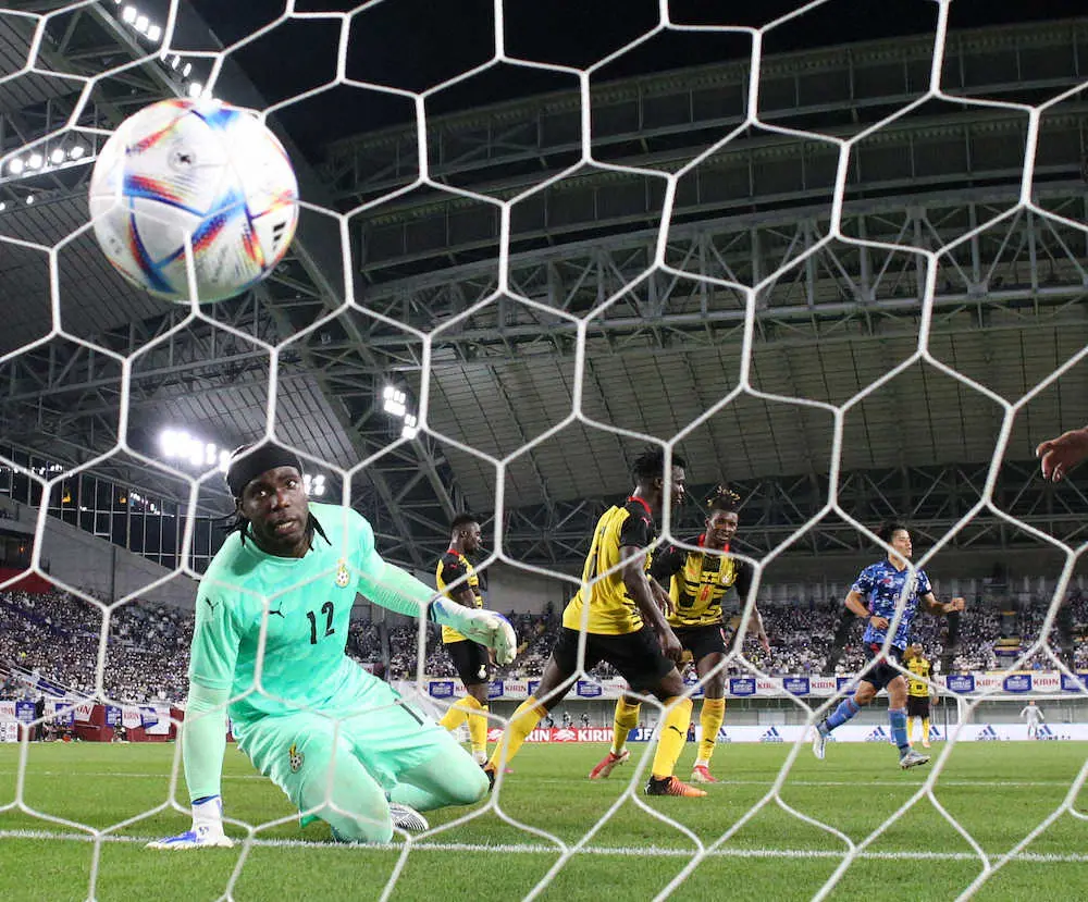 【画像・写真】久保　代表17戦目で待望1号決めた!W杯生き残りへ“新境地”でアピール成功