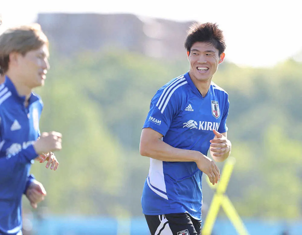 【画像・写真】日本代表　DF冨安らがフルメニュー消化　FW上田は無念の途中離脱に