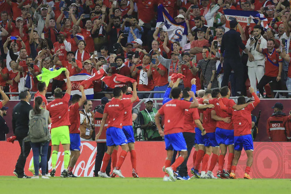 【画像・写真】W杯出場権獲得のコスタリカが母国に凱旋　大統領はランチタイム延長令でイレブンをサポート