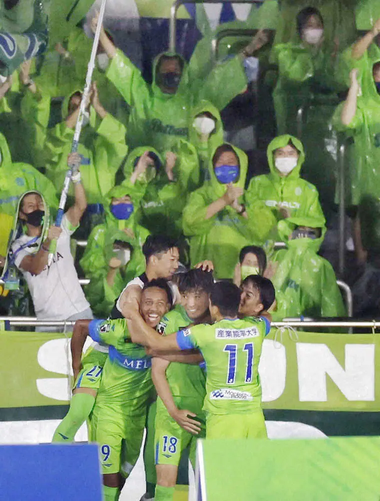 【画像・写真】湘南　遠藤先輩の前で町野が今季7点目「好調でサッカーが楽しい」