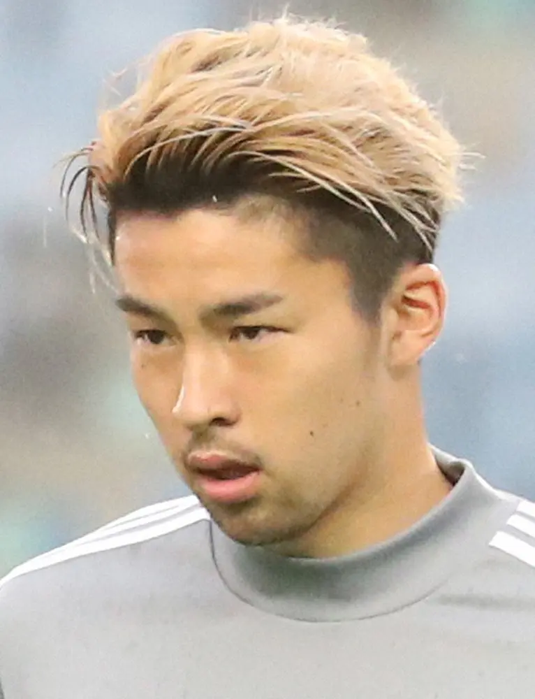 【画像・写真】日本代表DF中山　2年契約でイングランド2部ハダースフィールド加入「大きな挑戦」