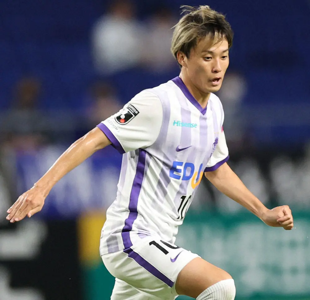 【画像・写真】広島、代表コンビが奮闘　佐々木のパスから森島が30メートル弾「シュート練習している距離」