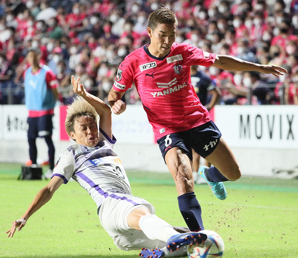 【画像・写真】沈黙のピンク…広島との上位対決に完敗