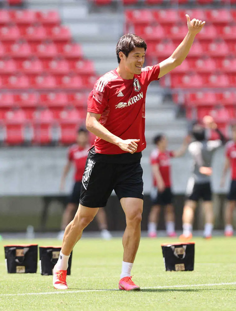 【画像・写真】浦和の日本代表DF酒井が右下腿（かたい）三頭筋の肉離れ　ACLで負傷し全治は不明