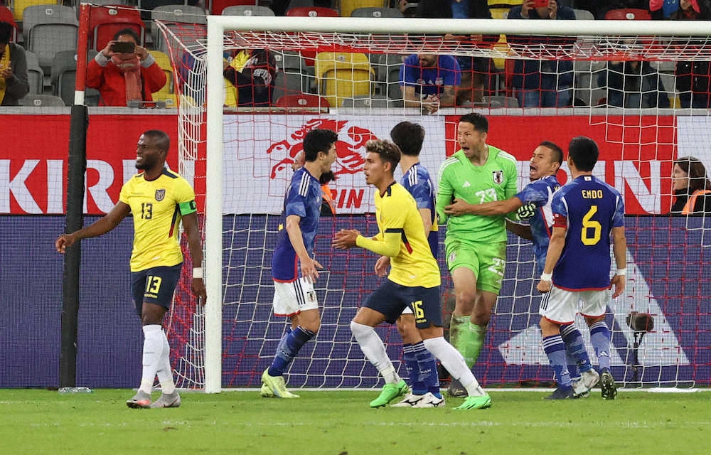 【画像・写真】GKシュミットは高さと安定感があり、フィードもいい