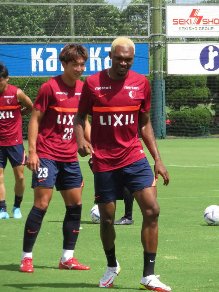 【画像・写真】鹿島FWエレケが来日初ゴール　「得点を決めることが自分の仕事」