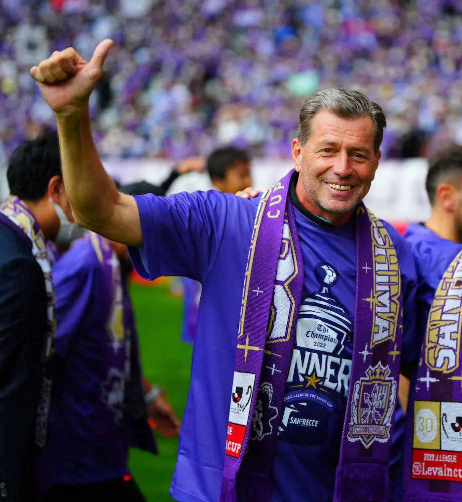 【画像・写真】広島・スキッベ監督は「現代社会にも通じるリーダー」　肯定的な言葉で選手の能力を最大限引き出す