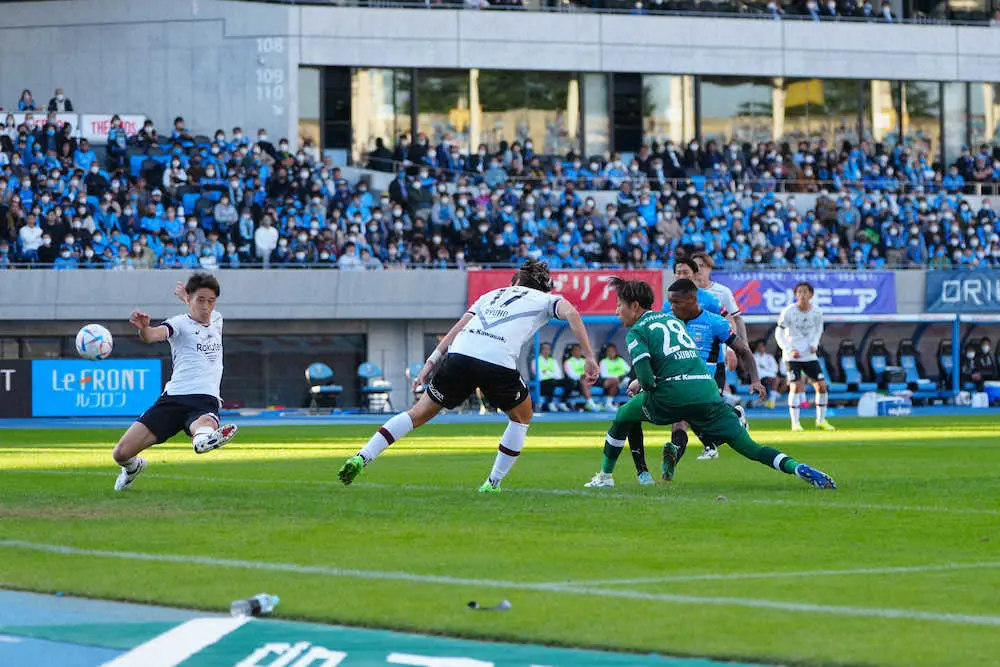 【画像・写真】横浜　浦和を4発撃破で首位を死守!優勝争いは2位川崎Fと勝ち点差2のまま最終節へ