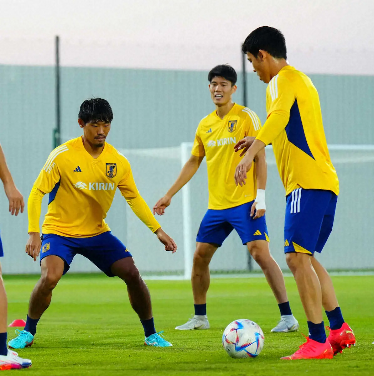 【画像・写真】日本代表MF守田がドイツ戦へ意欲　「出る可能性もある」