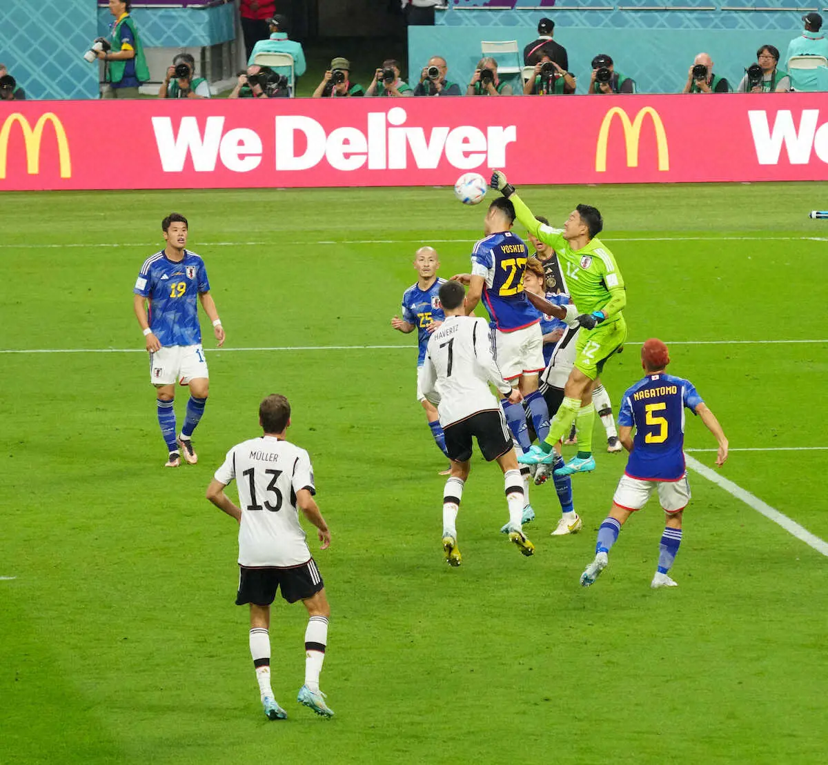 【画像・写真】GK権田　神セーブ4連発！！PK献上のリベンジから堂安の同点弾呼んだ