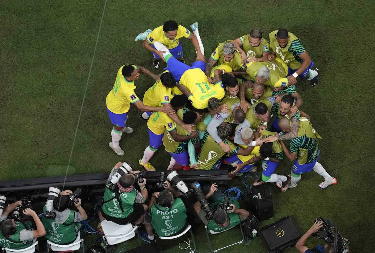 【画像・写真】ブラジルが快勝発進　東京五輪得点王のリシャルリソンが2得点