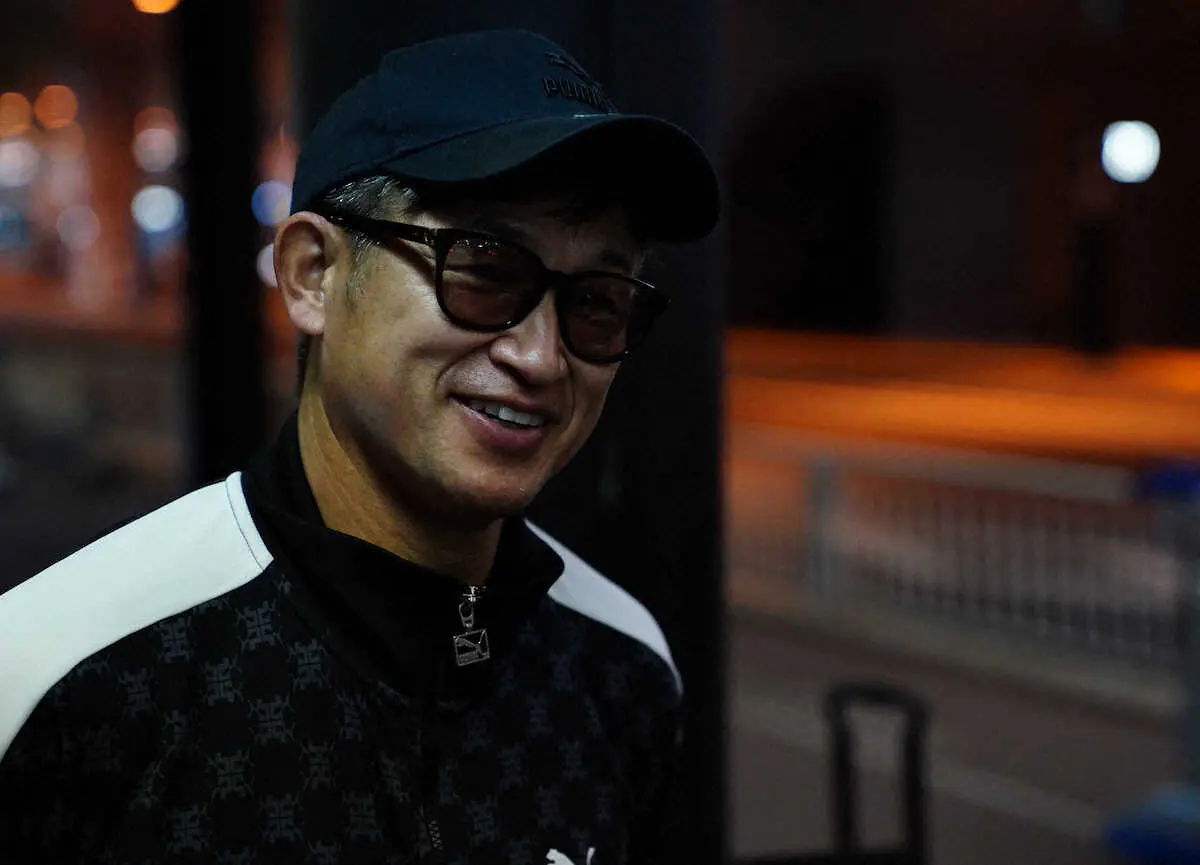 【画像・写真】カタールから帰国カズ「浮き足立ってはいけない。今まで恐ろしい目に遭ってきた」独戦勝利喜ぶ報道陣に忠告