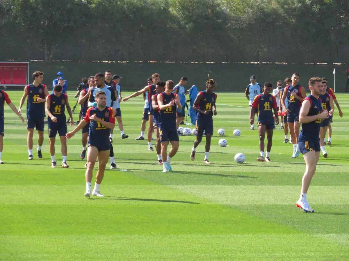 【画像・写真】スペイン代表の新星ガビはドイツ戦翌日の練習で別メニュー調整 疲労回復のため姿見せず