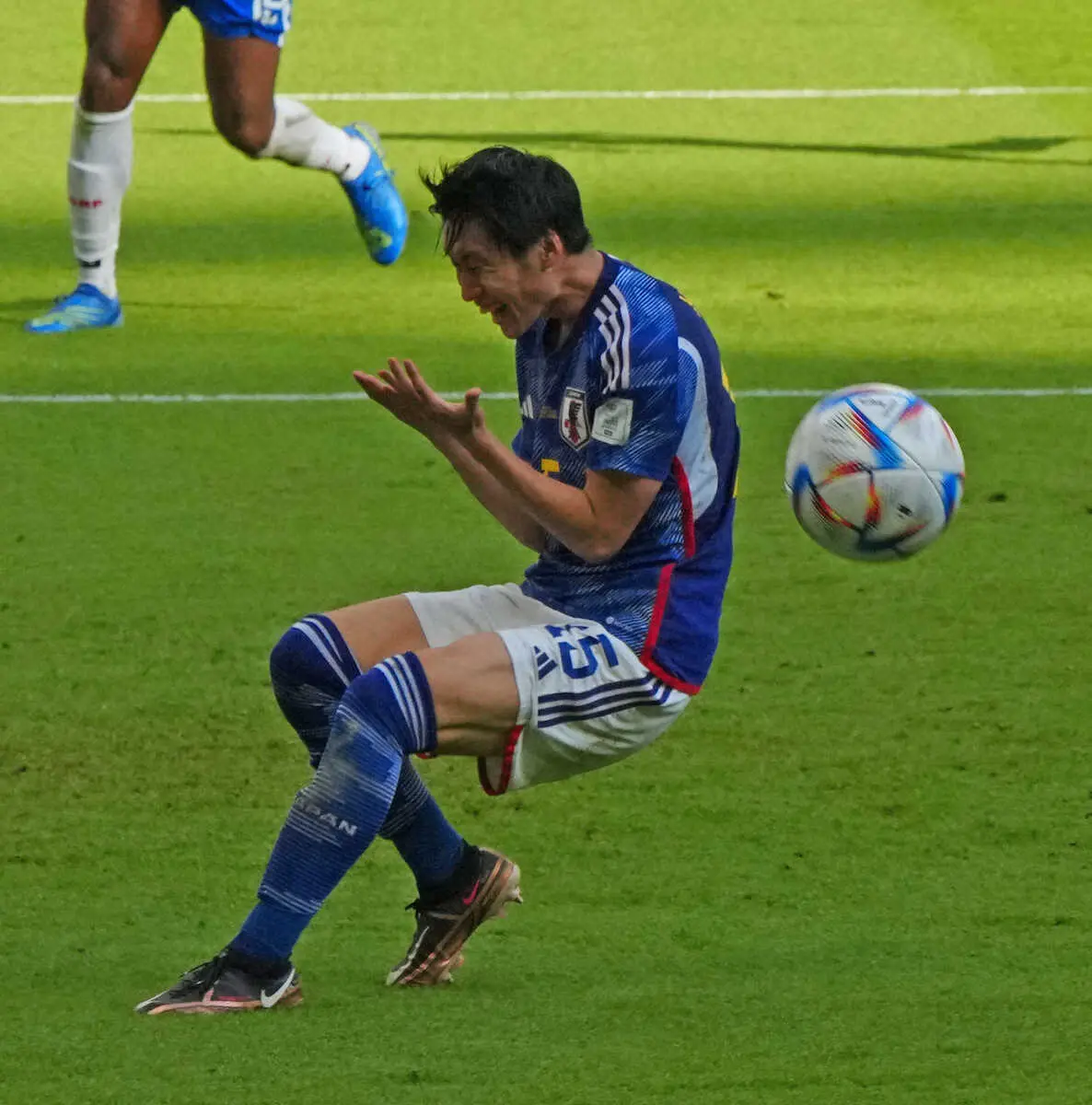 【画像・写真】鎌田、王様の威厳なし　ミス連発で好機つぶした「決めきれないのが自分の実力」