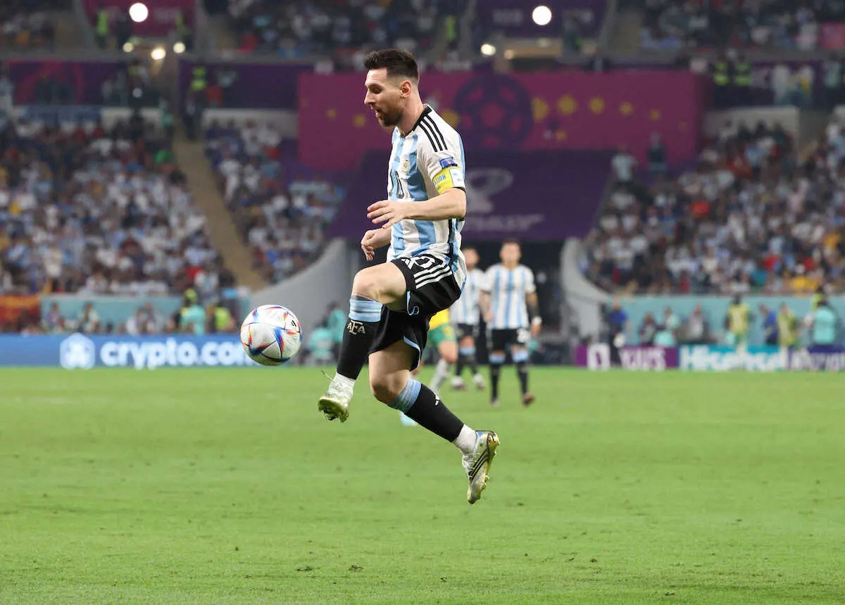 【画像・写真】決勝T1回戦で“メッシ劇場”が開幕　背番号10の先制ゴールでアルゼンチンが2大会ぶりの8強へ