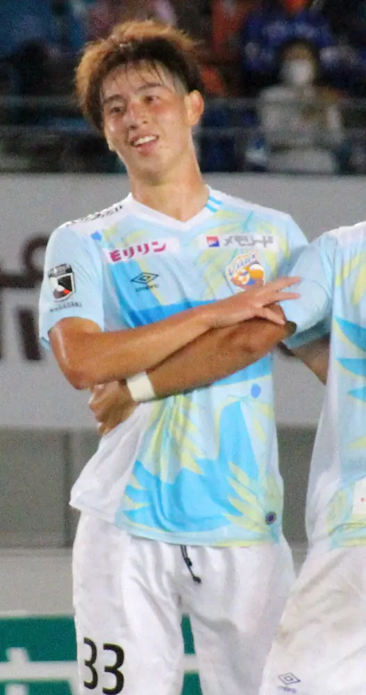 【画像・写真】横浜　J2長崎のFW植中を獲得　エリア内で力発揮する生粋のストライカー！21年に19試合で10得点