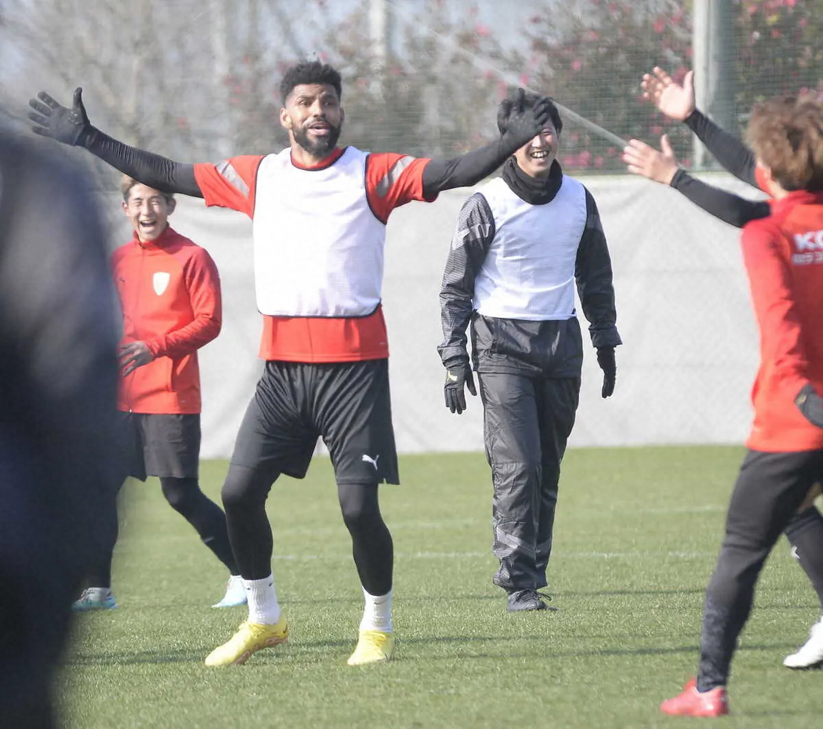 【画像・写真】京都が早くも14日に紅白戦実施　G大阪から移籍のFWパトリックが気合