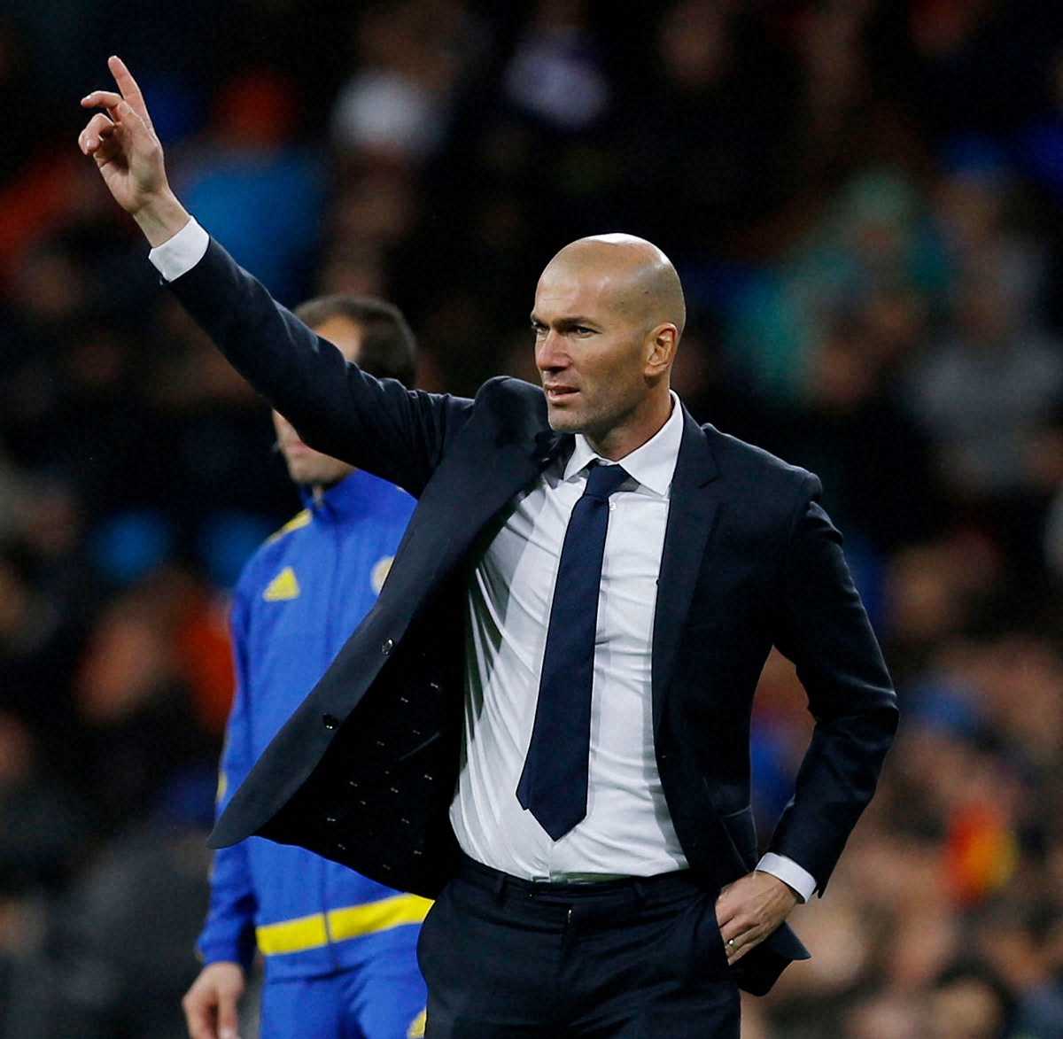 【画像・写真】フランス代表デシャン監督の周りに台風の渦巻（後編）