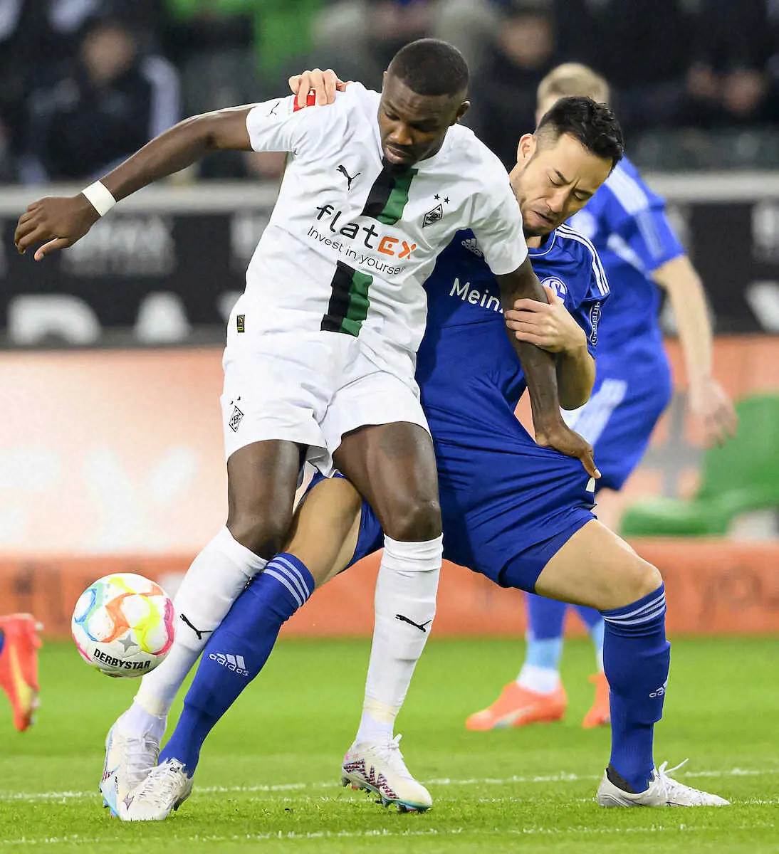 【画像・写真】シャルケ・麻也　視察訪れた森保監督と会食　板倉との日本人対決はドロー