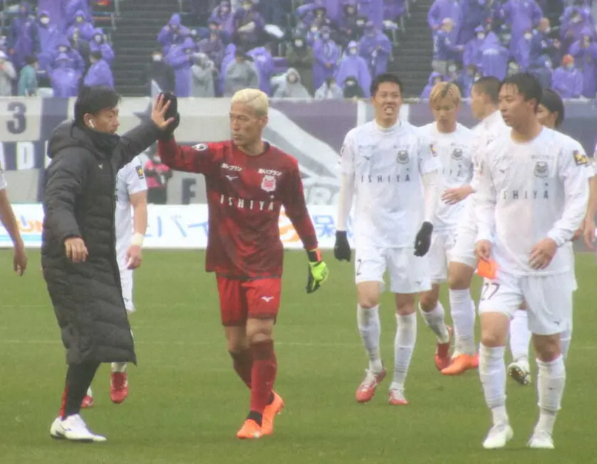 【画像・写真】札幌GK菅野 ビッグセーブ連発で無失点 敵地で貴重な勝ち点1