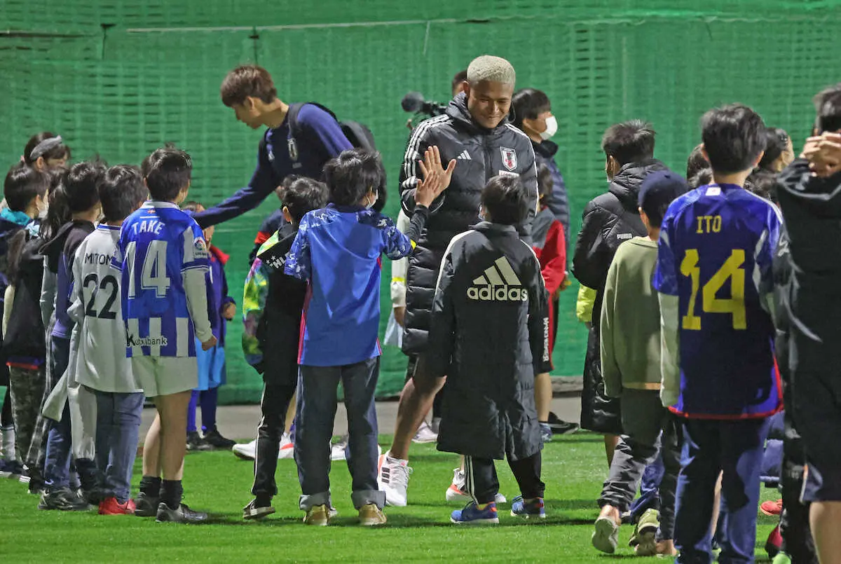 【画像・写真】日本代表　初招集DFバングーナガンデが“ポスト長友”へ意気込み「ポジション奪うつもりでやりたい」