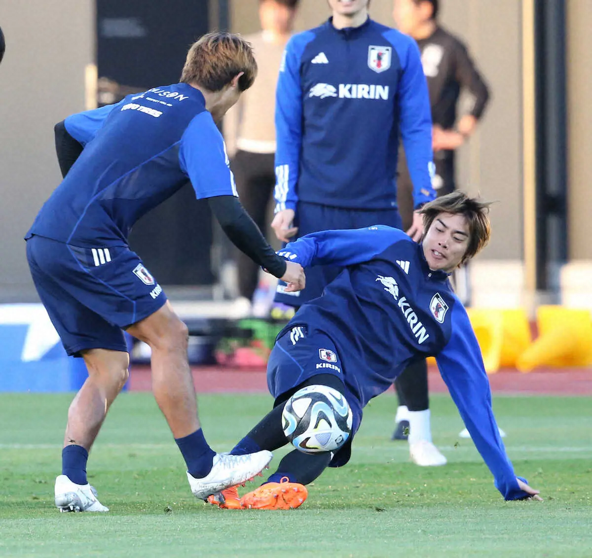 【画像・写真】日本代表MF伊東　フィールドプレーヤー最年長に「びっくり」　名波コーチの指導は「新しい感じがした」