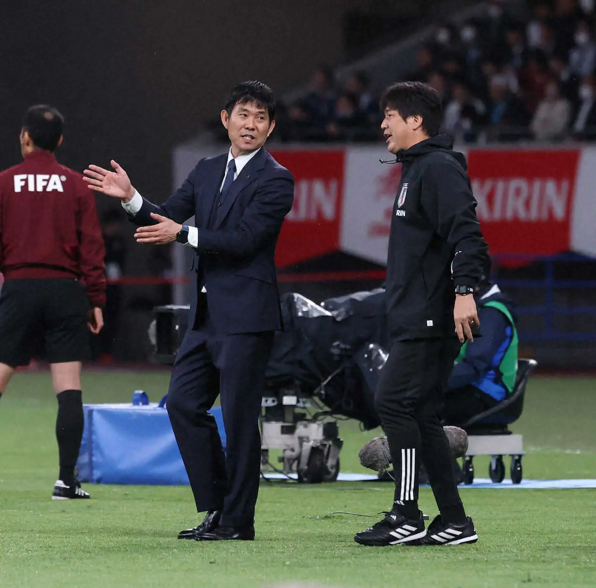 【画像・写真】内田篤人氏　新任の名波コーチに期待「セットプレーの可能性を…」　森保監督との会話「凄い気になる」