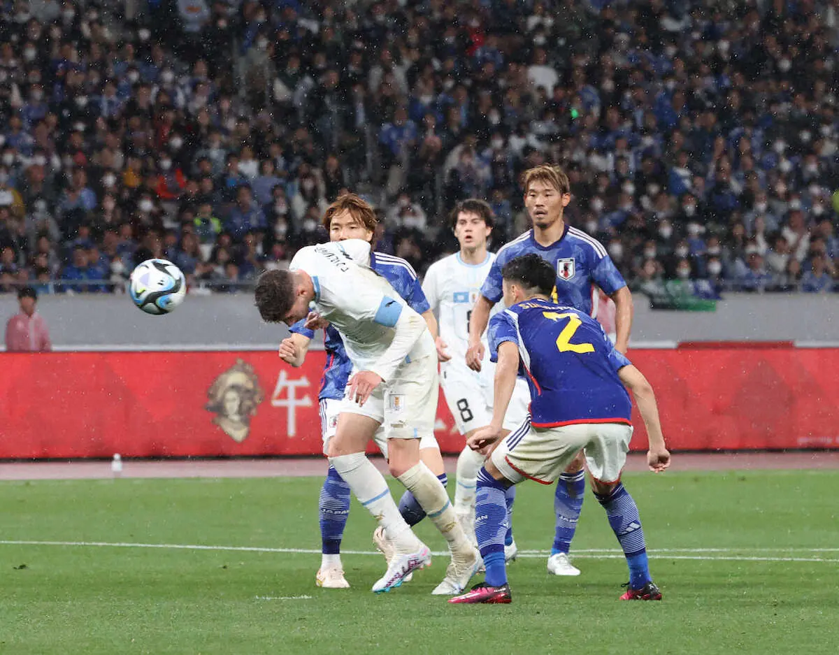 【画像・写真】ウルグアイ・バルベルデ　頭で先制ゴールもドロー　ブロリ暫定監督「いい戦い方ができた」