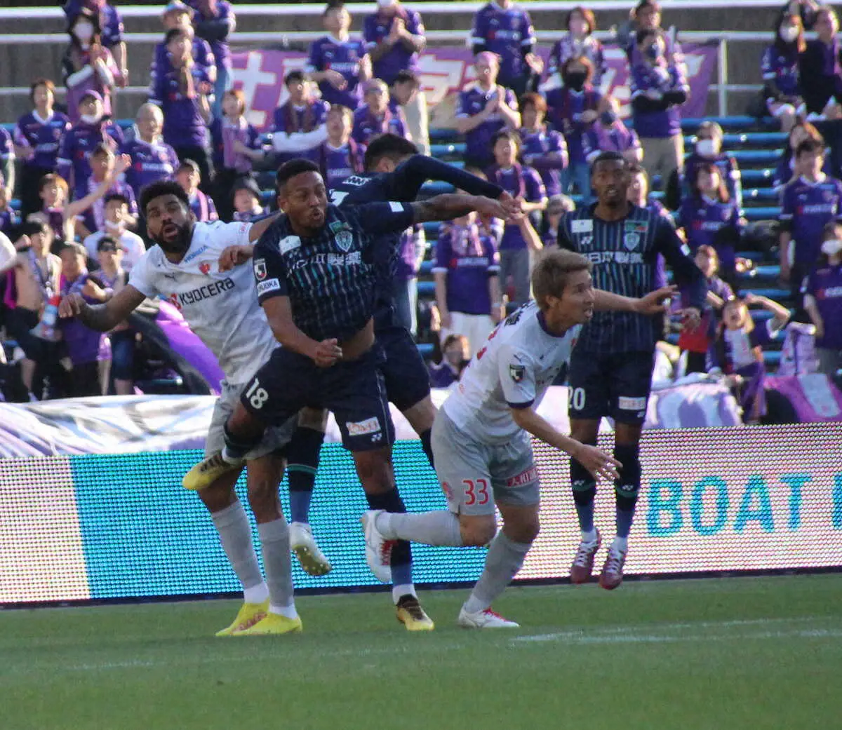 【画像・写真】福岡　京都に逆転勝ちで3位浮上！ウェリントンが復帰後初ゴールの逆転ヘッドで決勝点