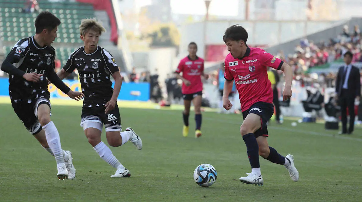 【画像・写真】C大阪　FWセアラが2戦連続2発も4試合ぶり黒星　MF阪田がリーグ戦デビュー
