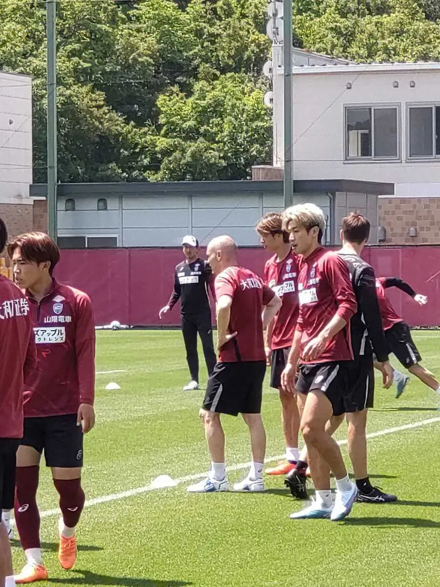 【画像・写真】神戸が13日・広島戦へ向け再始動　去就問題浮上のMFイニエスタはフルメニュー消化