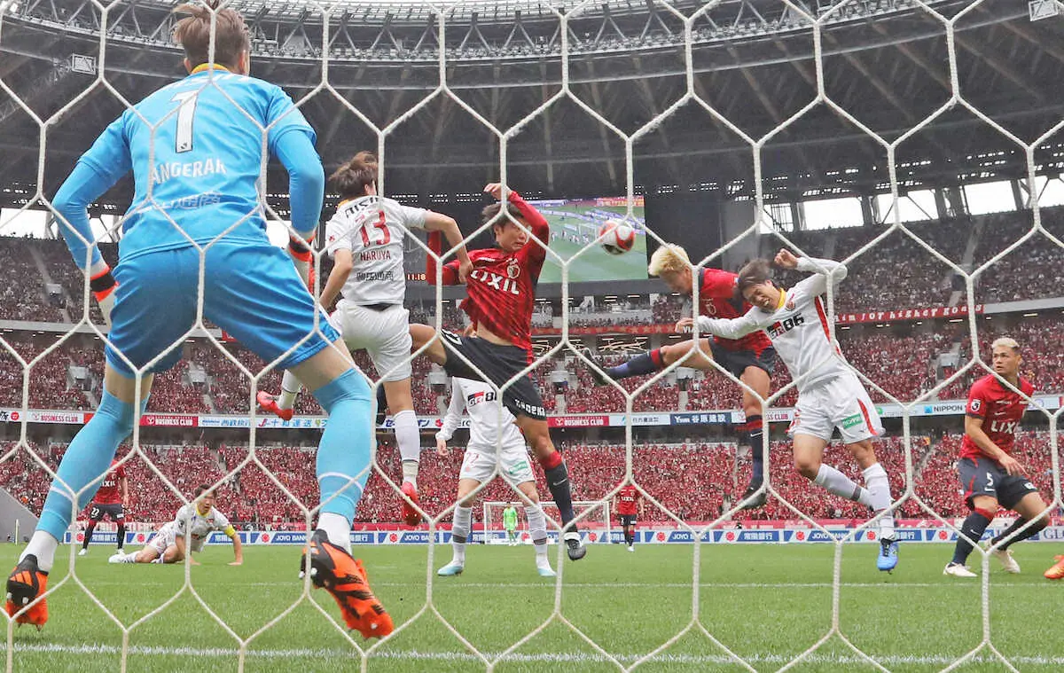 【画像・写真】ゴール後に…全てをひっくるめてやっぱり鹿島・鈴木優磨は絵になる被写体