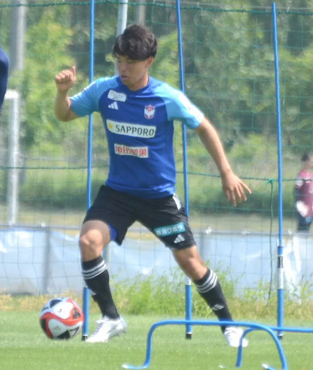 【画像・写真】J1新潟の藤原は攻撃的なSBを目指す