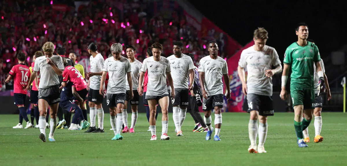 【画像・写真】神戸の“鉄人”DF酒井高徳が1カ月ぶり復帰「きょうはチーム全体を見ている余裕がなかった」