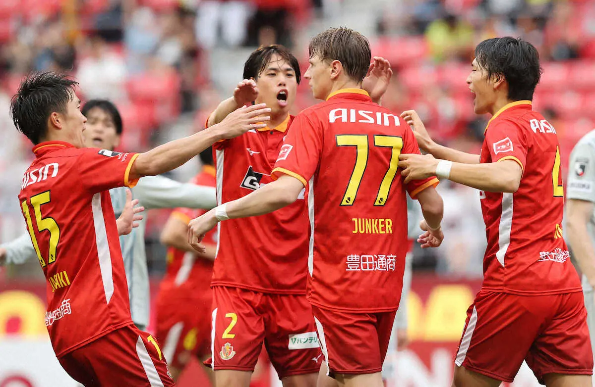 【画像・写真】前半戦ホーム負けなし！名古屋が2位ターン　首位の横浜と勝ち点1差