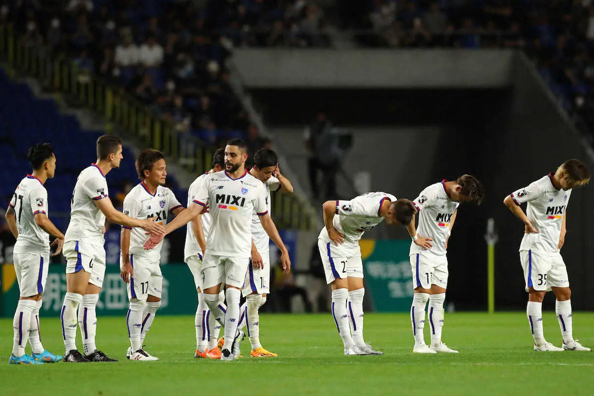 【画像・写真】FC東京がミスから失点し、昨年5月以来の3連敗　青木、アダイウトンが負傷交代