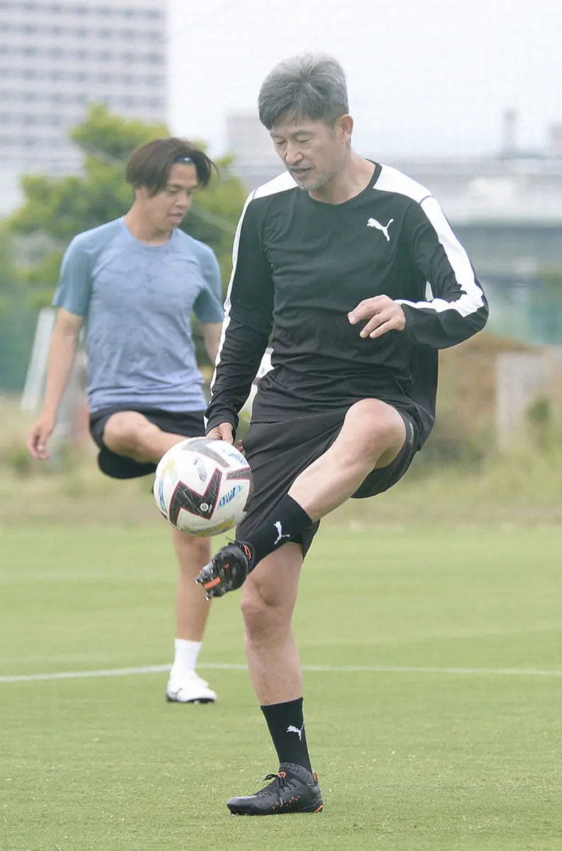 【画像・写真】カズ大阪自主トレ打ち上げ　13日にもJFL鈴鹿と直接交渉　移籍先決め手は「試合に出ることが一番大事」