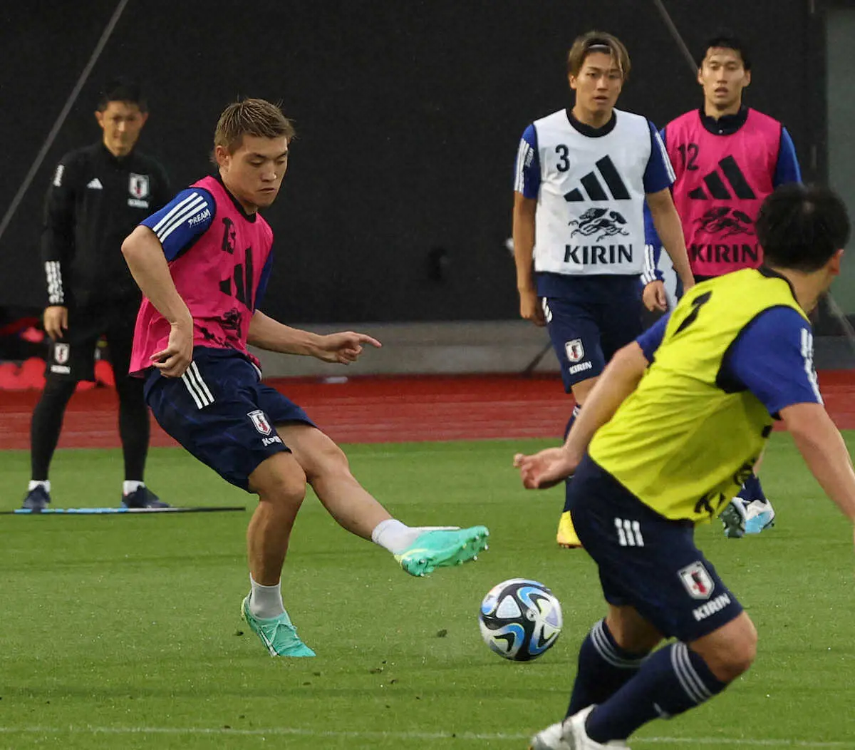 【画像・写真】日本代表の背番号が発表　新10番に堂安律　三笘は「7」、久保は「20」に変更　古橋が「11」