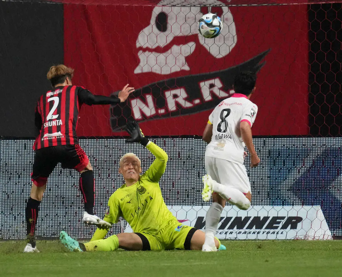 【画像・写真】C大阪4発快勝で2連勝　香川が芸術ループ弾！ドルトムント時代の“奥義”が北の大地でもサク裂