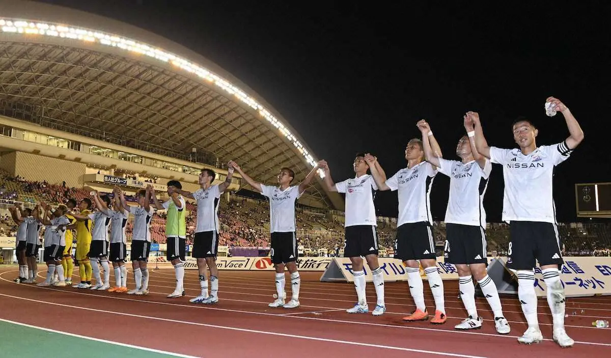 【画像・写真】横浜　今季初5連勝で堅首　センターバック起用の上島が無失点勝利に貢献