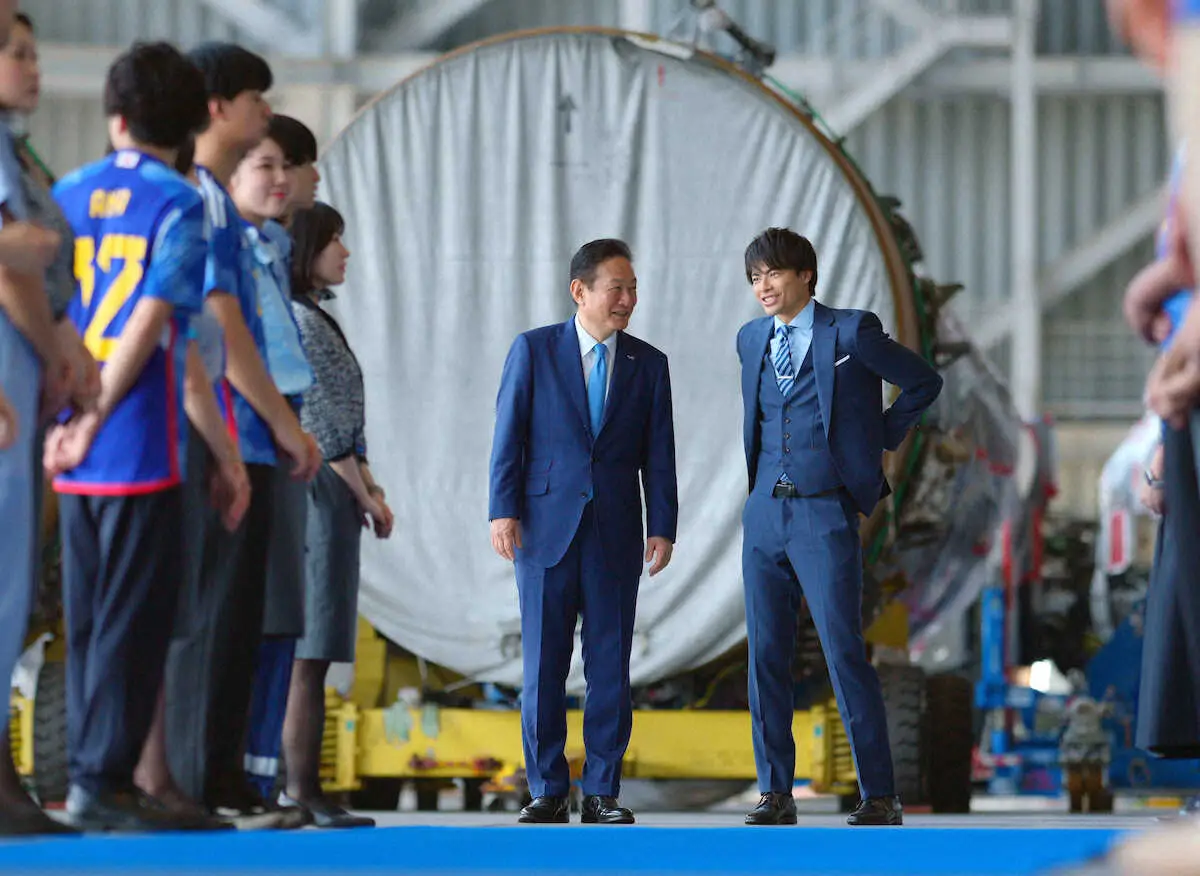 【画像・写真】三笘薫　ANAとスポンサー契約締結　「一人でも多くの人に夢と希望をお届けできるよう」