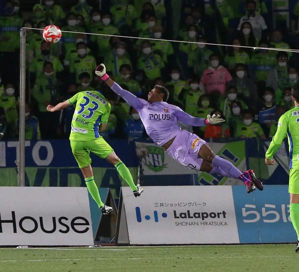 【画像・写真】浦和GK鈴木彩艶