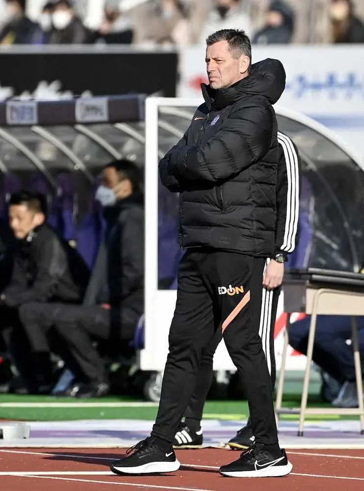 【画像・写真】広島がスキッベ監督の鹿島戦欠場を発表　迫井HCが暫定指揮