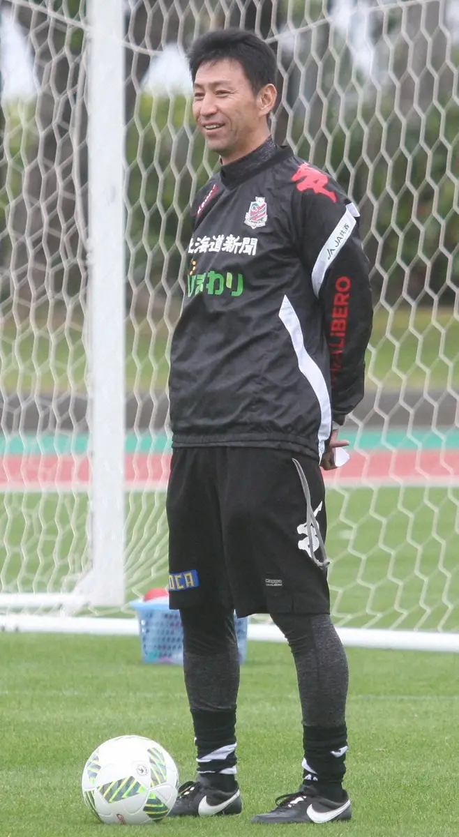 【画像・写真】湘南、クラブOBの名塚善寛氏をコーチで招へい