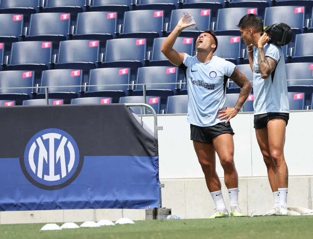 【画像・写真】インテル・ミラノ　気温33度の「灼熱」大阪で公開練習　27日にアル・ナスル戦