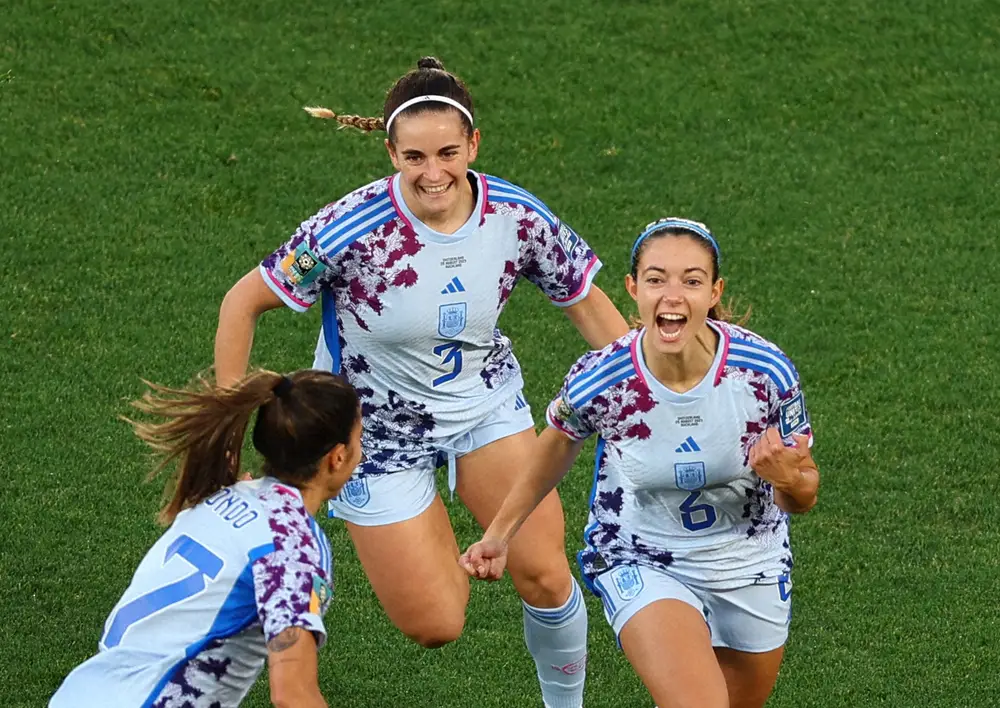 【画像・写真】【女子W杯】スペイン紙が決勝T初戦「ベスト11」発表!日本からは宮沢が“選出”　8強では英のみ0人