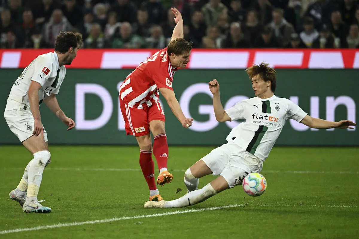 【画像・写真】ボルシアMG板倉がBミュンヘンから先制ヘディング弾　逆転負けも開幕3戦で2得点「うまく当てられた」