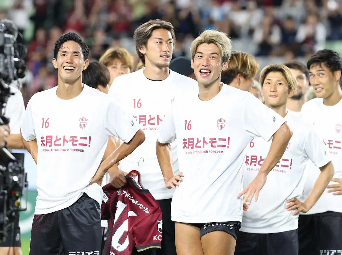 【画像・写真】神戸が逆転勝利　J1初得点のMF川崎修平「やっと…」試合前後には斉藤へ贈る特別Tシャツ着用