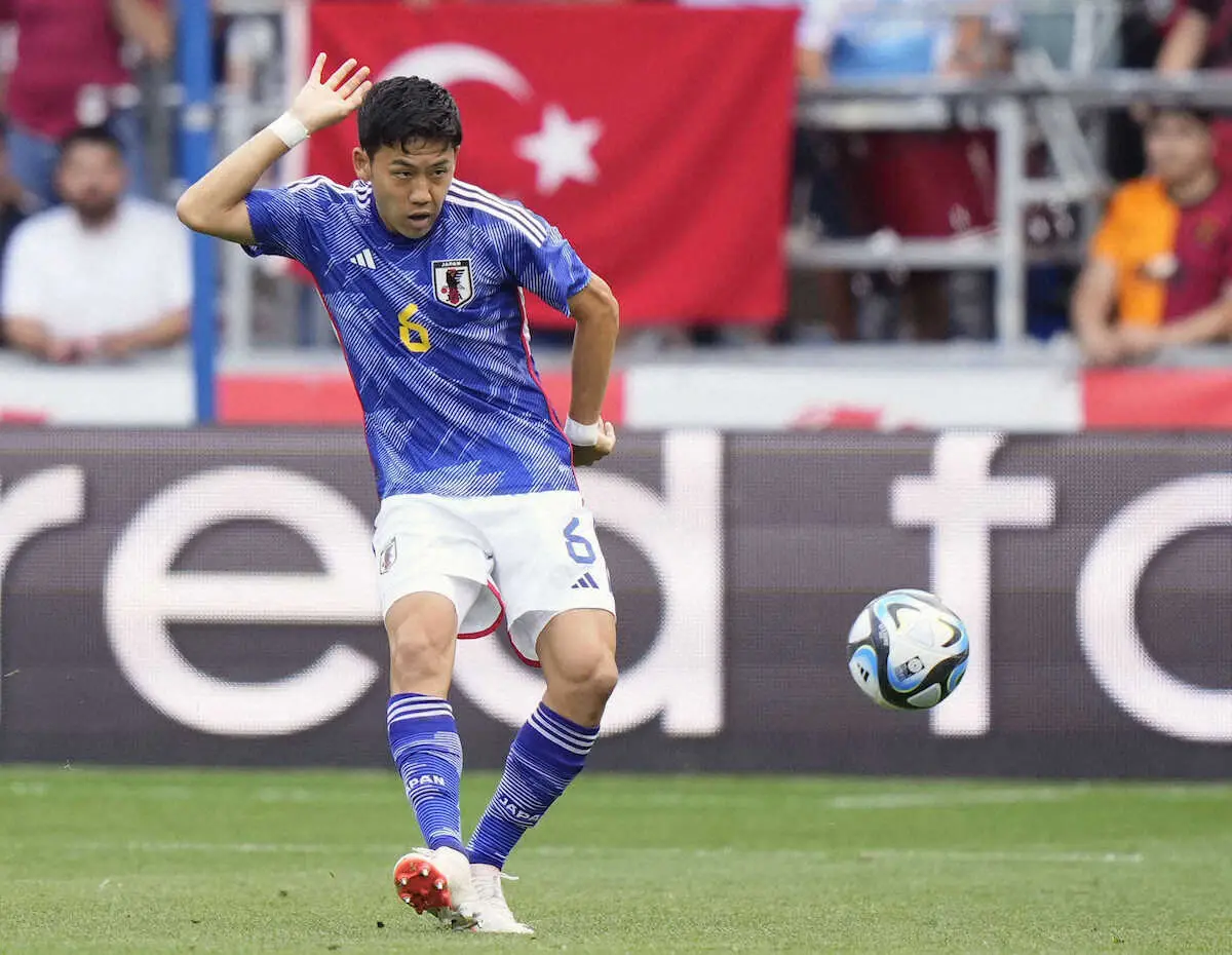 【画像・写真】森保監督　途中出場の遠藤を評価　後半19分から投入