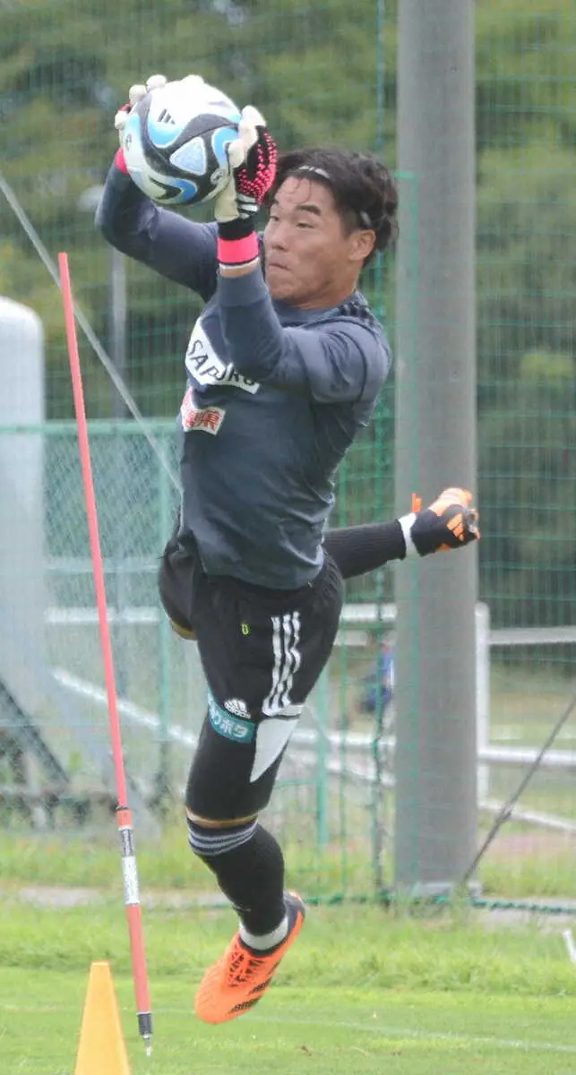 【画像・写真】4試合ぶりの完封勝利から浮上を目指す小島